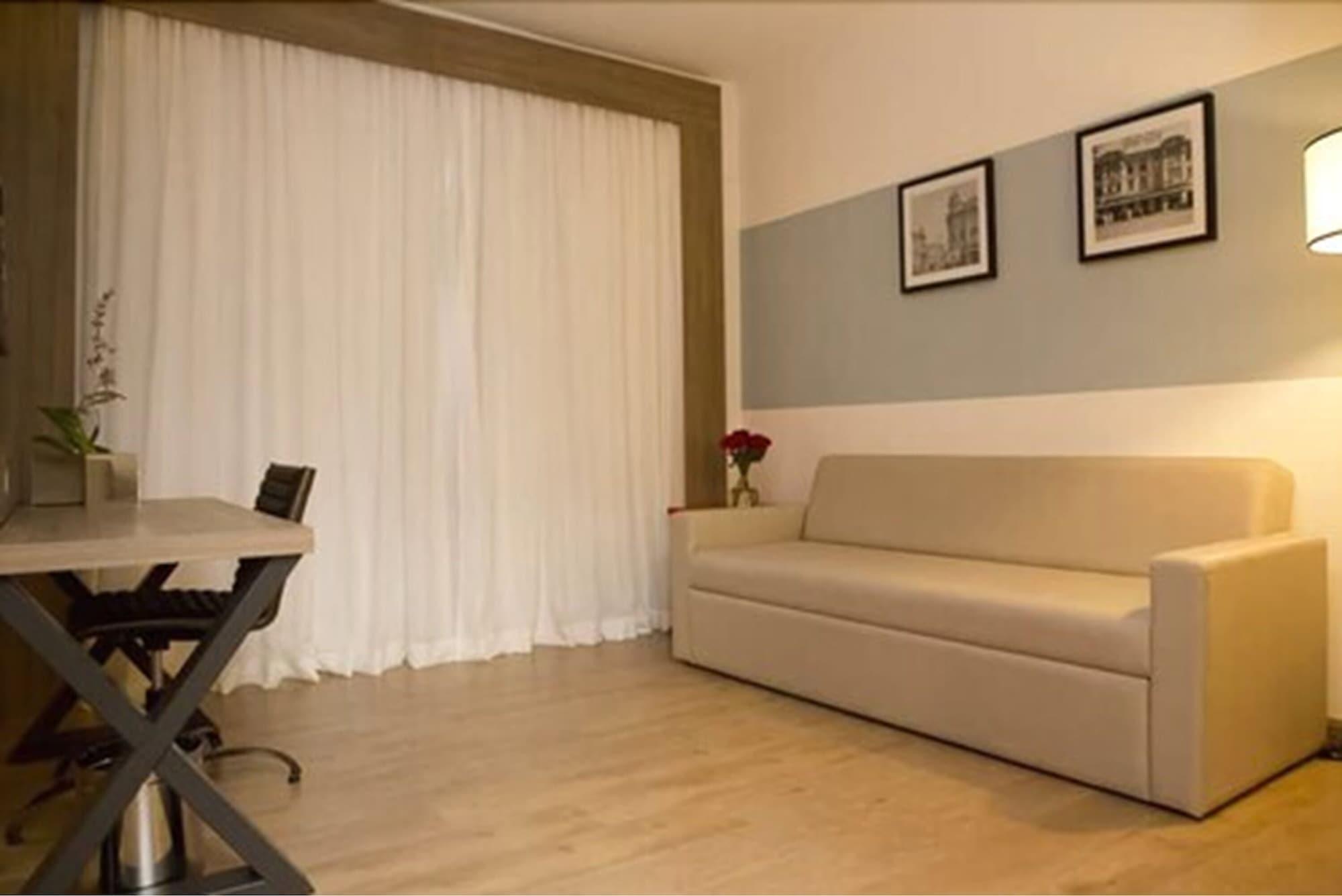 Hotel Tryp By Wyndham 4*